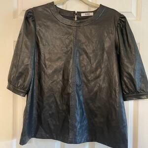 BB Dakota Steve Madden Black Faux Leather Puff Sleeve Top est size Large.